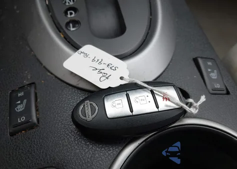 2013 Nissan Rogue Sv W/Sl Pkg z USA, uszkodzony, nr VIN JN8AS5MT9DW516106